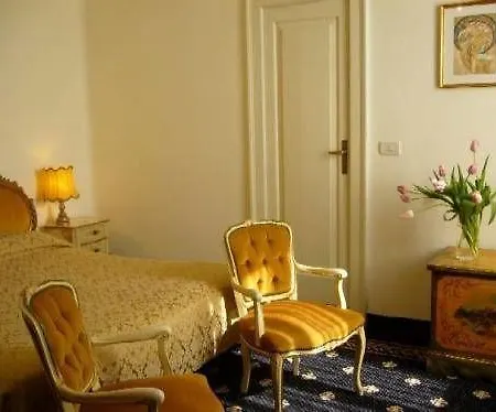 Hotel Byron 3*